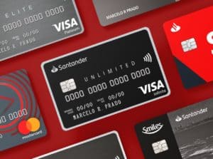 Cartões do Santander representando aumento no limite de cartões de crédito.