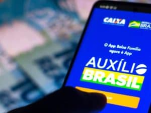 emprestimo-auxilio-brasil-riscos-e-cuidados